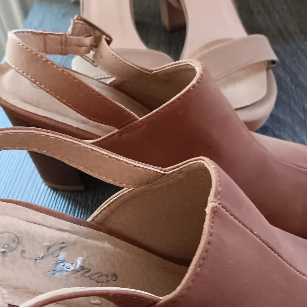 (GREAT DEAL ) 2 Pairs Of Women's Tan Heels Size 6 1/2 - Picture 6 of 7